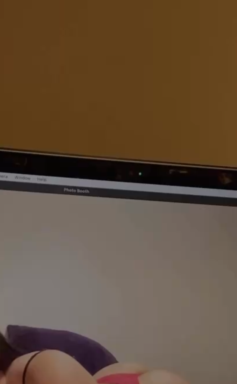 mala__2222 webcam profile - British