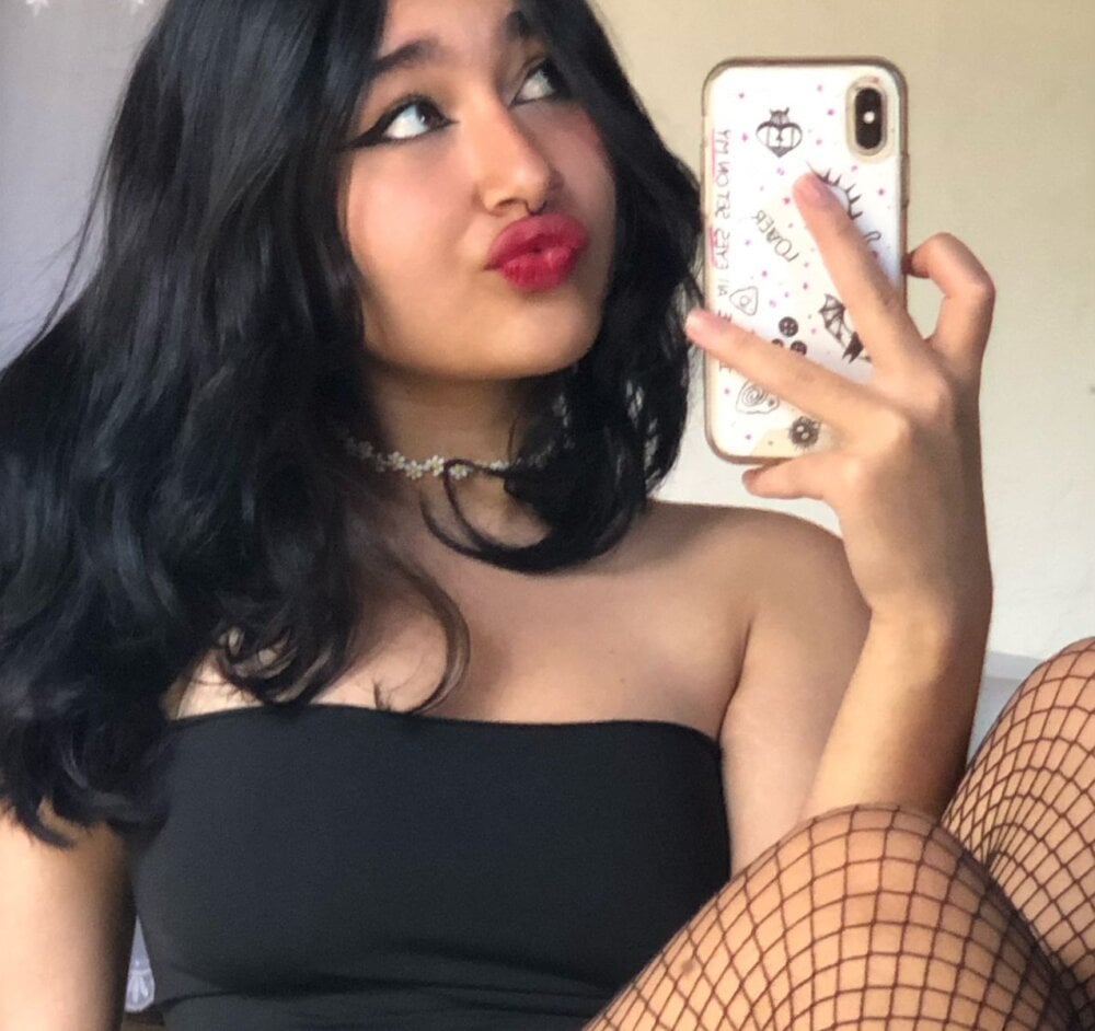 pornos.live alahiaa_x livesex profile in my-new-chaturbate-profile-cati-catarina cams