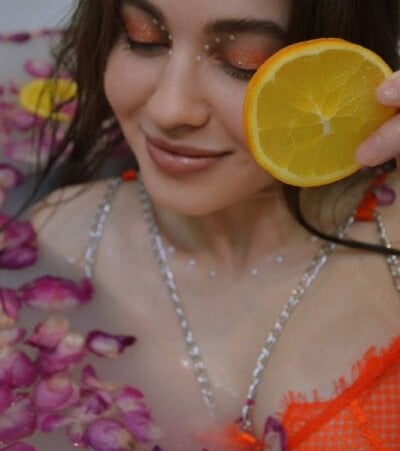 CherryKissU private show