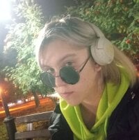 MonBakker's Offline Chat Room