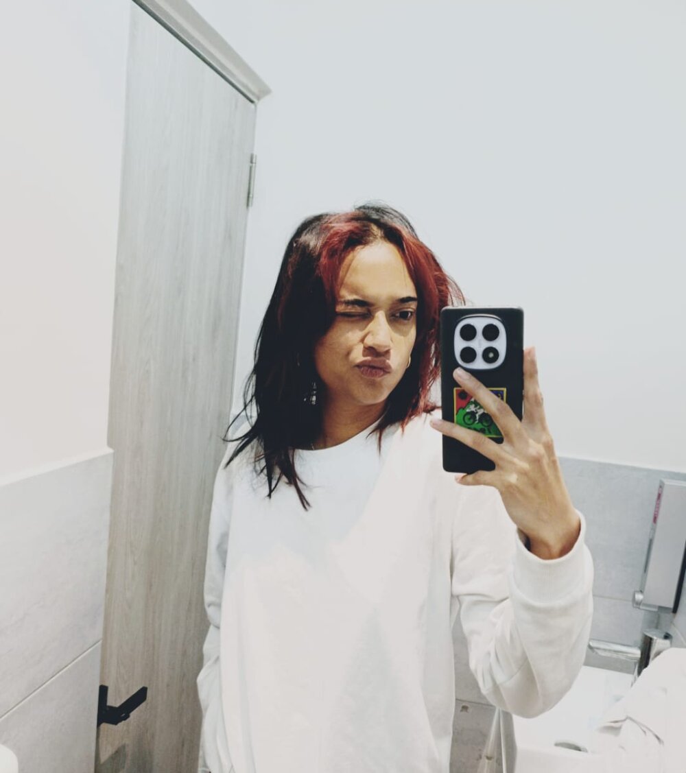 Bella_Gomez_