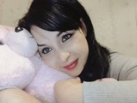 YourLovelyBella's Offline Chat Room