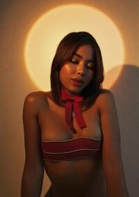 emy_barnert's webcam live show