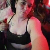 anita94xx's Offline Chat Room