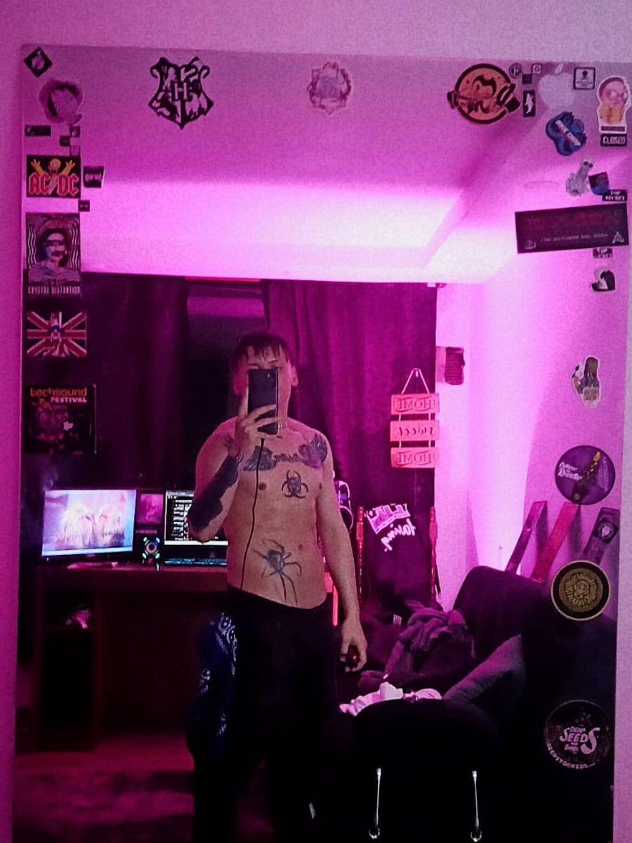 vlad_core from stripchat