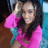 PAMELLA_02's Offline Chat Room