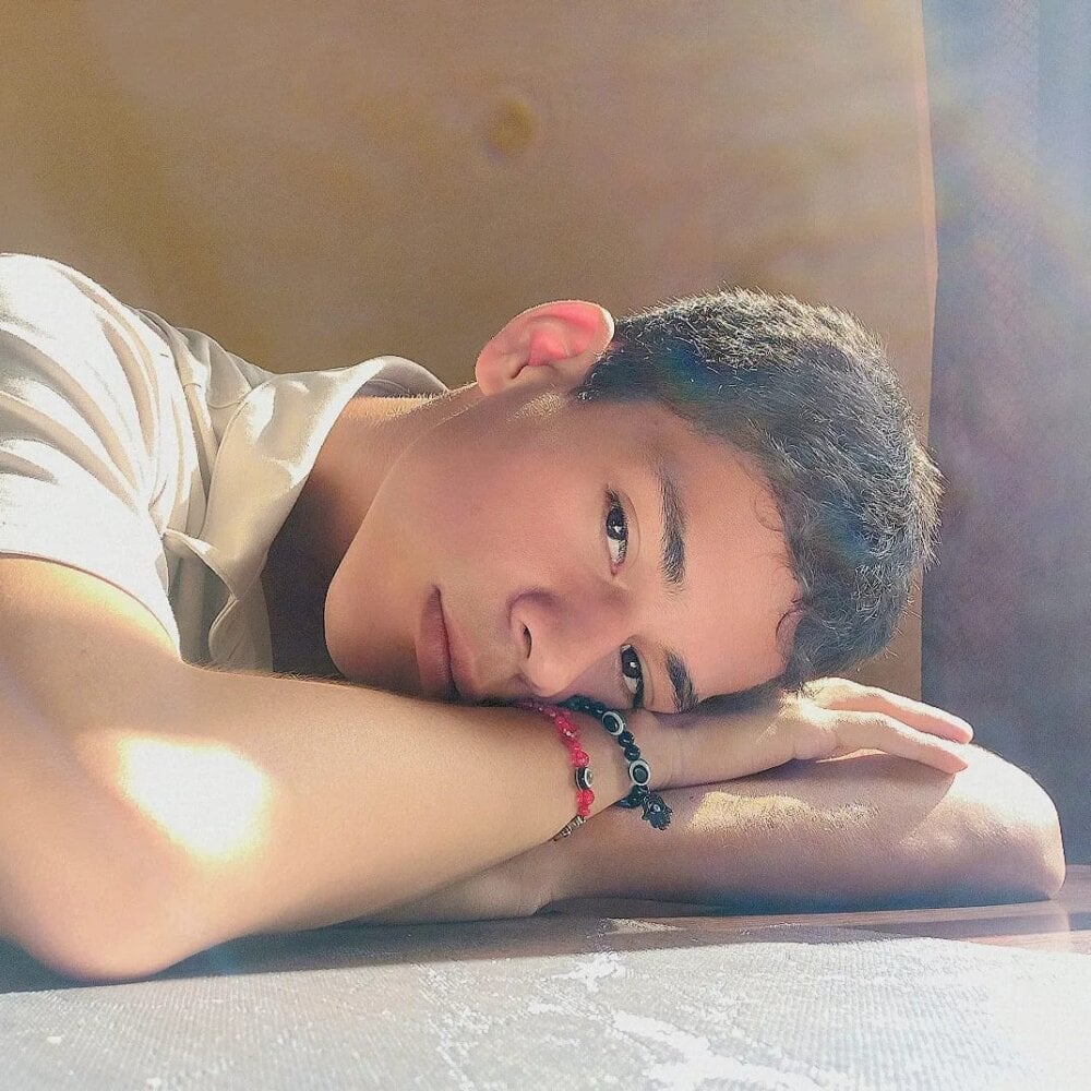 alexanderrrraaa profile