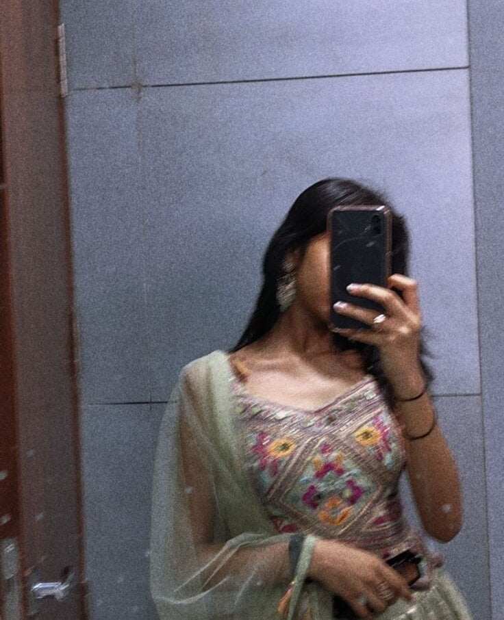 sleekcams.com shaily-ji1 livesex profile in private-in-your-deep-thoughs cams