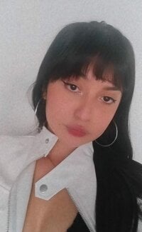 Nataly_Alvarez_b's Offline Chat Room