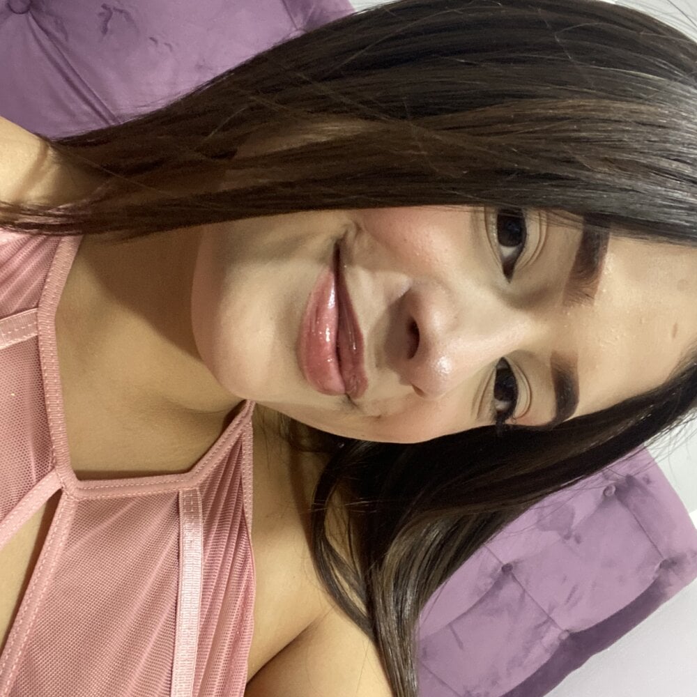 Camil_blue2 profile