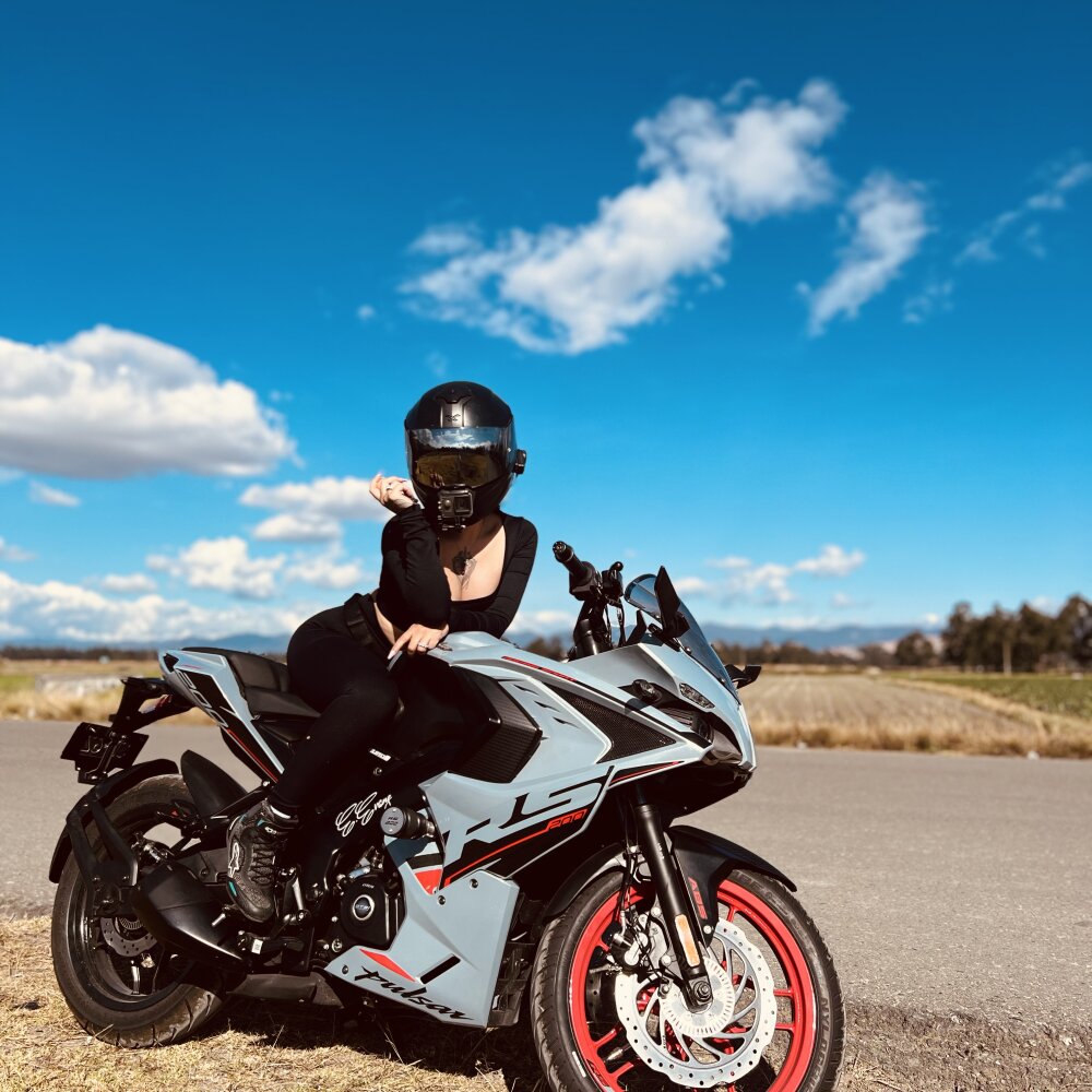 Live sex webcam photo for EmmyEvans1 #290067289