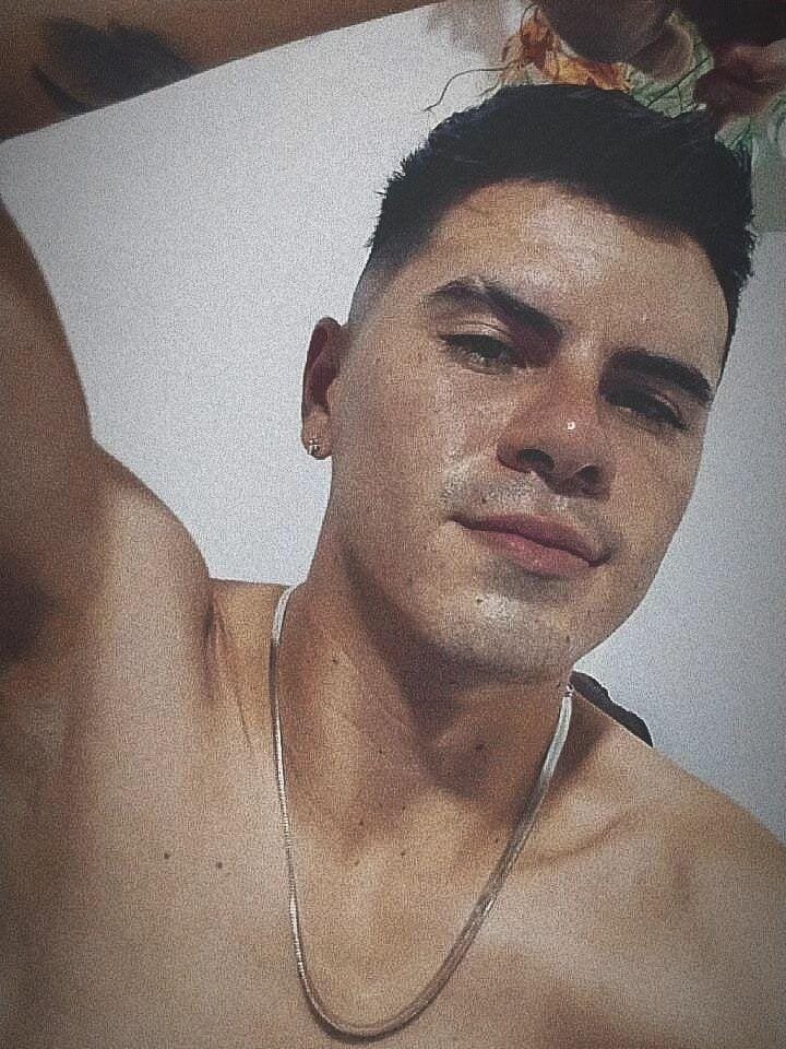 sebastian_loaiza from stripchat