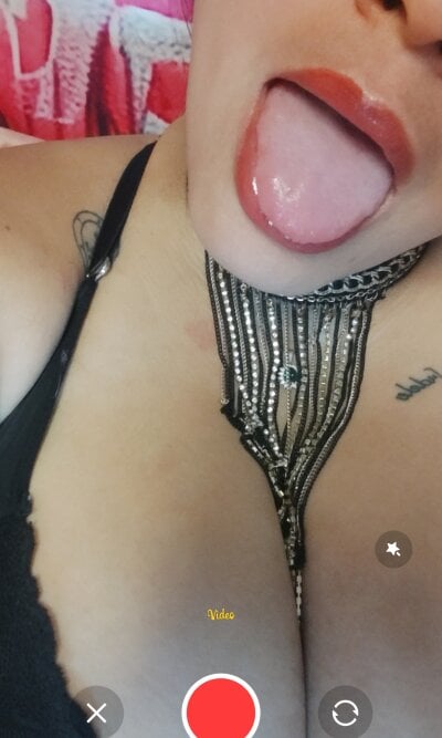 Tanyabigtits on StripChat