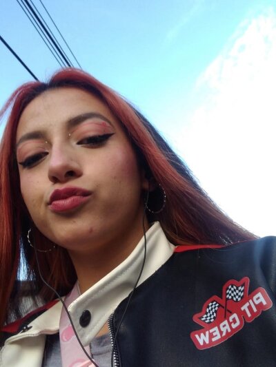 lesly_ch 🧐 online sex cam