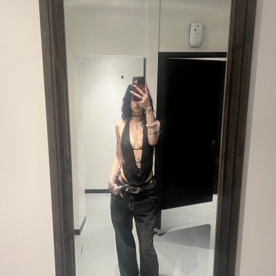 bellaxlauren on StripChat