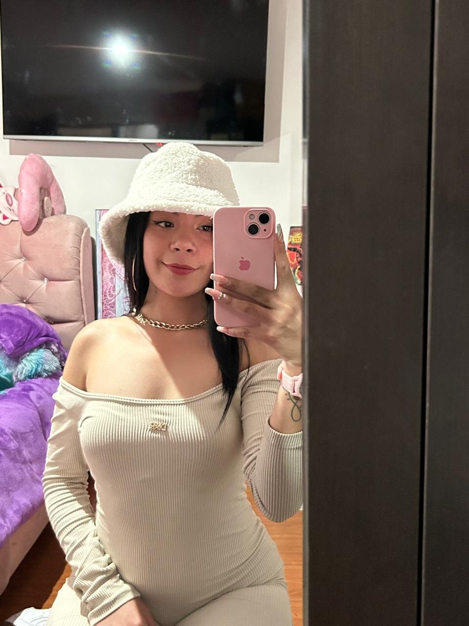 lindaa__