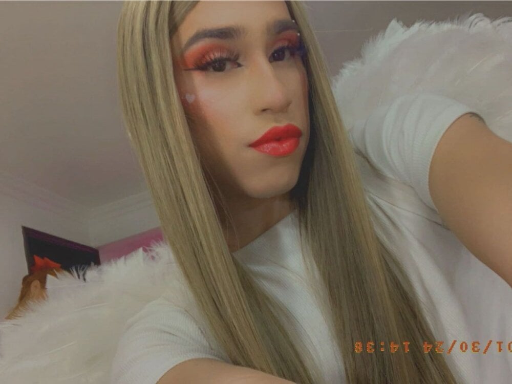 Queen_Ari_