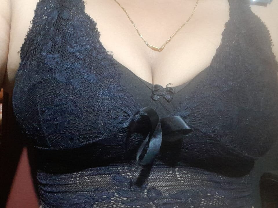 Lovely_Pragati live cam model at StripChat