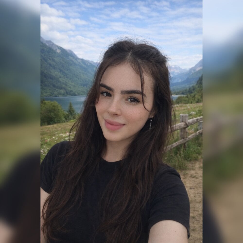 ChloeeCoxx Offline XXX-chat