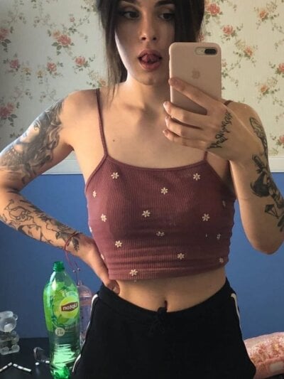 NaughtyLoryy