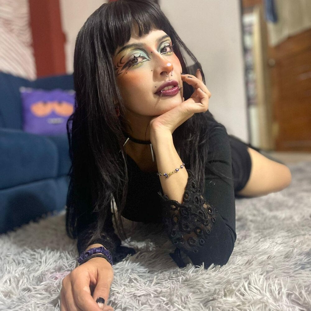 livesex.fan princesita_valija_ livesex profile in col cams