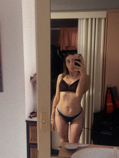 Tiiiaaa2255 Female Petiteyoung XXX Live Cam