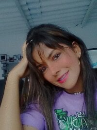 karamirror_'s webcam live show
