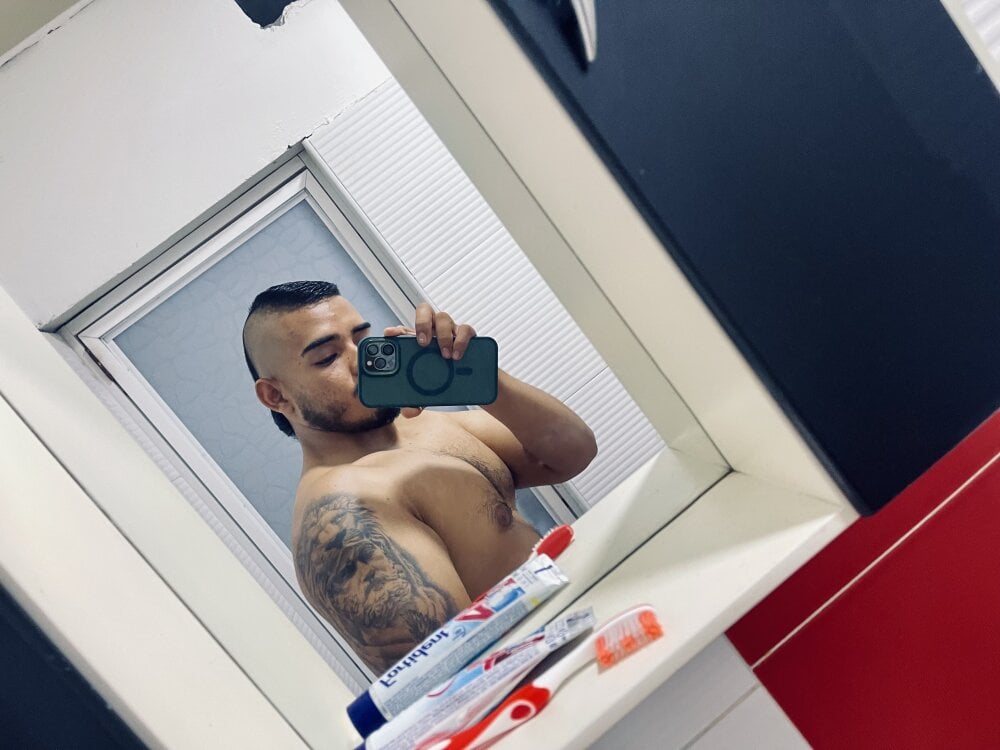 jamesgaci from stripchat