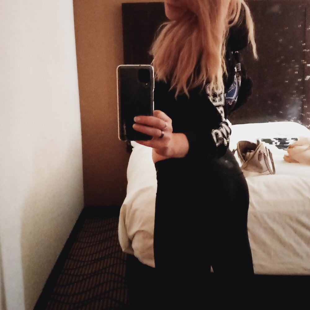 lacey300 from stripchat