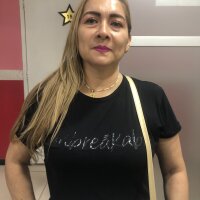 Lucie_Kings' Offline Chat Room