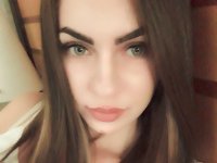 LatishaLove's Offline Chat Room