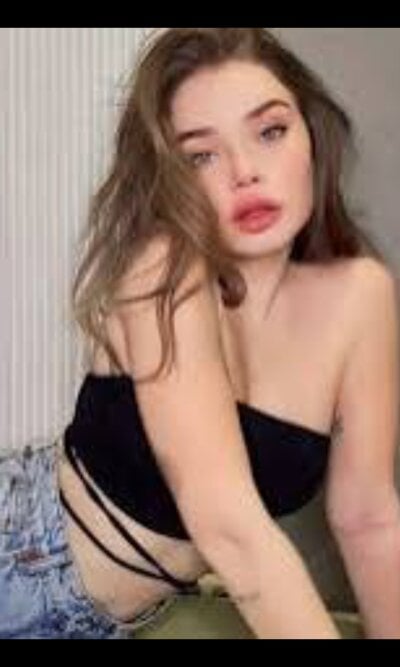 Nudeshou Female Milf Webcam Nude