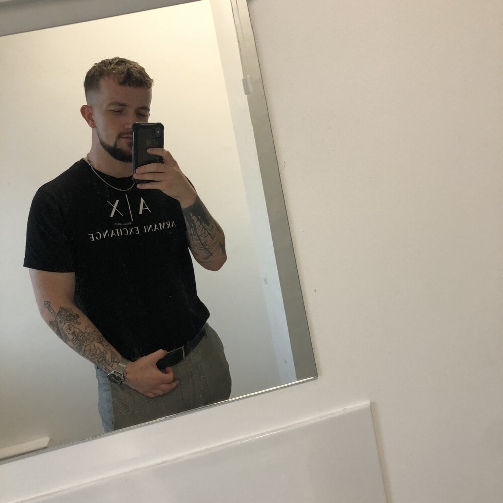 CheekyAdz profile