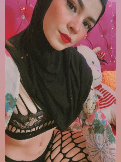 SahiraAli ♈ cam