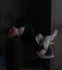 Mia__Miawalles' Offline Chat Room