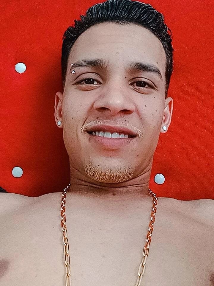 NK_MINEIRO's Offline XXX Chat