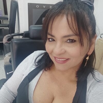 charlottehall09 from stripchat