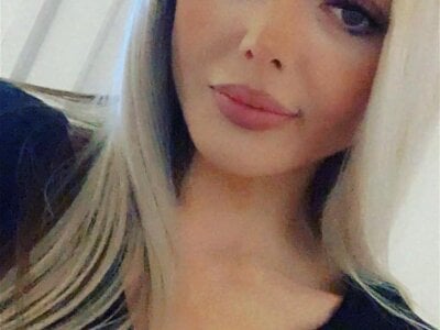 Lexie69x - Stripchat Glamour Blowjob Cam2cam Couple 