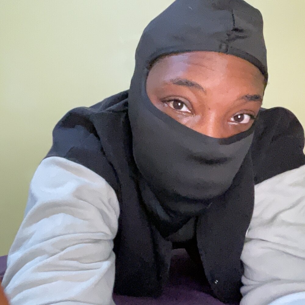 stripchat bodylanguage40 webcam profile pic via amateursex-livecam.com