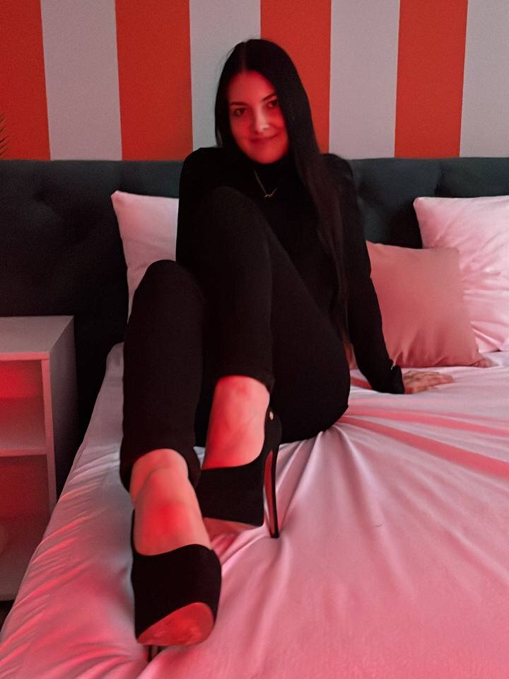 sara_berton 💳 free nude webcam