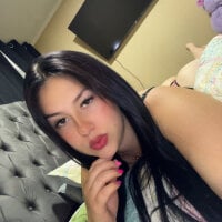celeste_adamms' Offline Chat Room