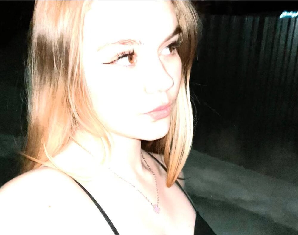 sony_erica profile