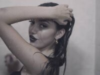 Denisse_adalia's Offline Chat Room