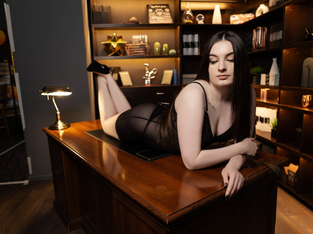 myliveeroticcams.com _shy_jenny_ livesex profile in i-connect-every-day-from-1-am-to-3-am-ny-time cams