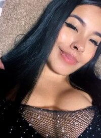 lyly_smith's Live Sex Cam Show