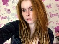Frances_cute Adlı Modelin Çevrimdışı Sohbet Odası