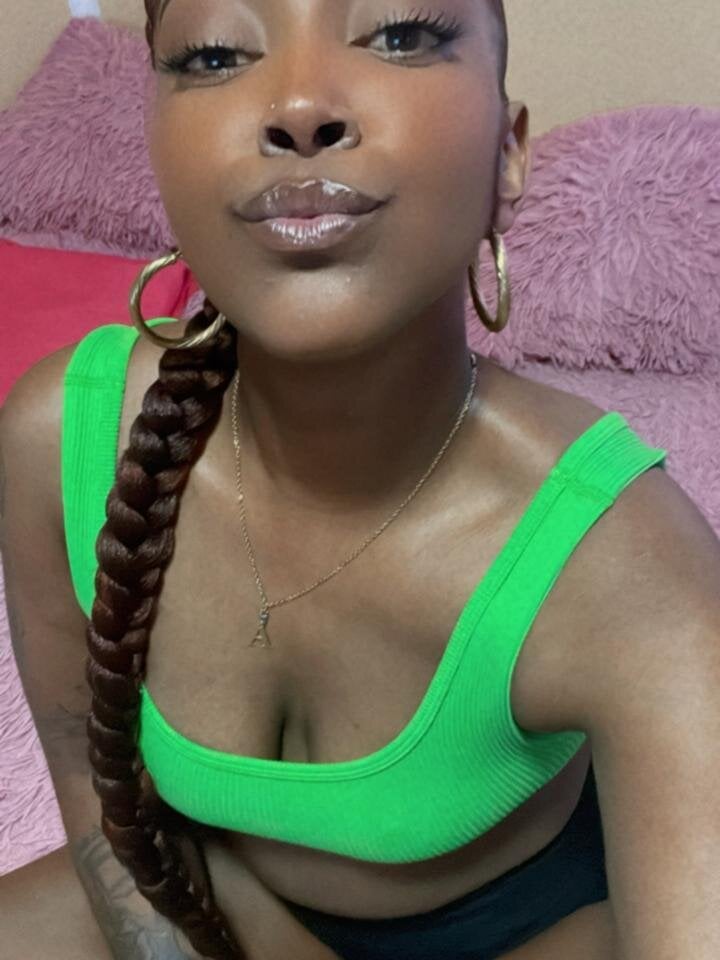EvaMakenzie profile