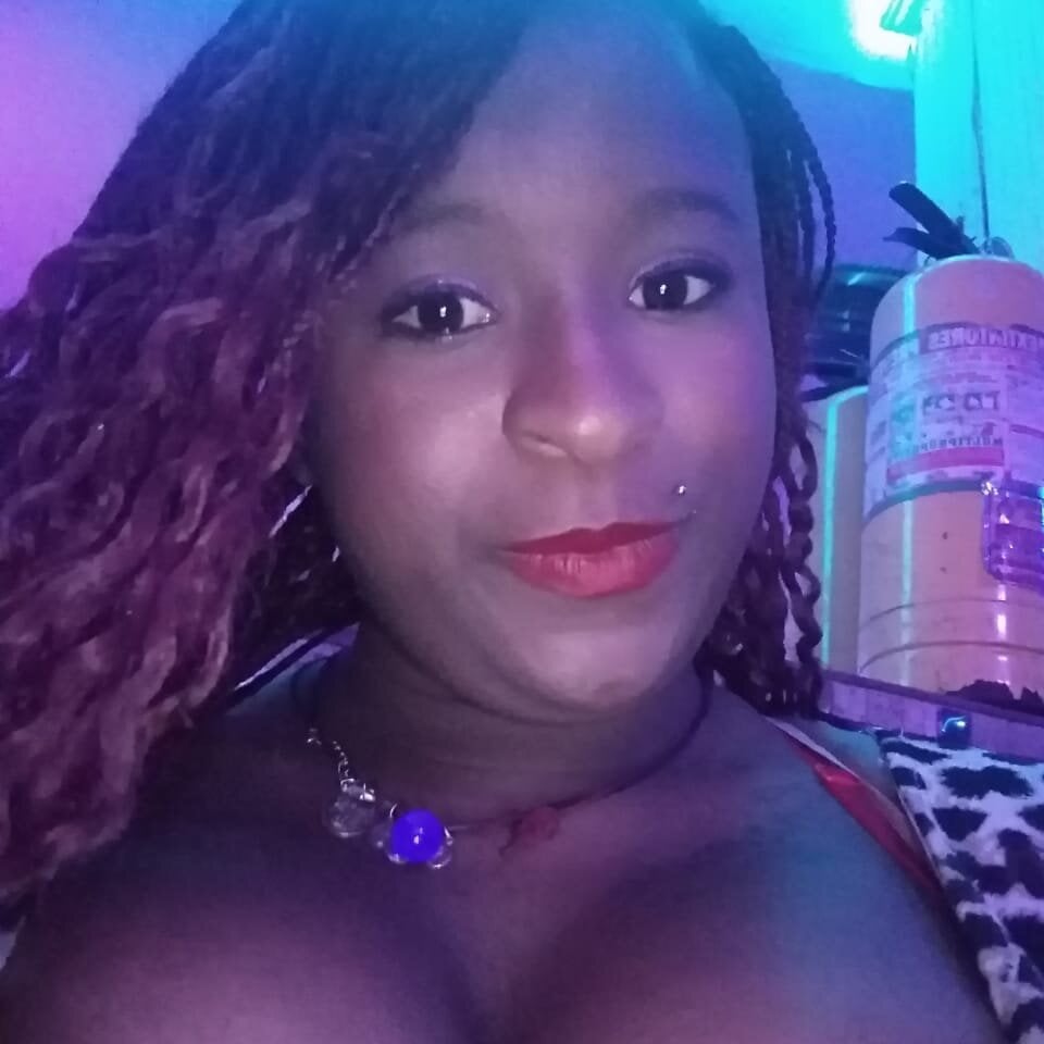 Sammyquen18's Offline XXX Chat