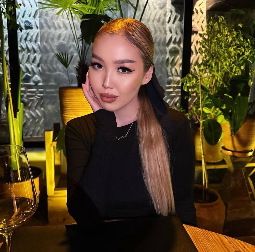 sexcams-joy.com uwuvibe__ livesex profile in asia cams