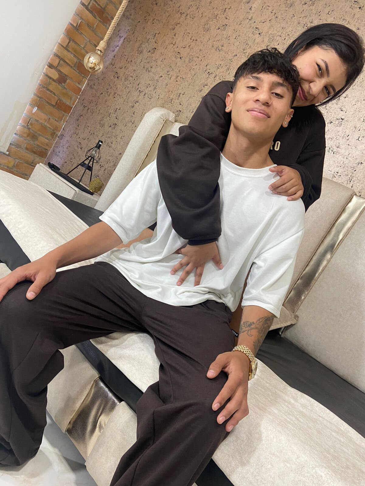 Alex_and_Bella